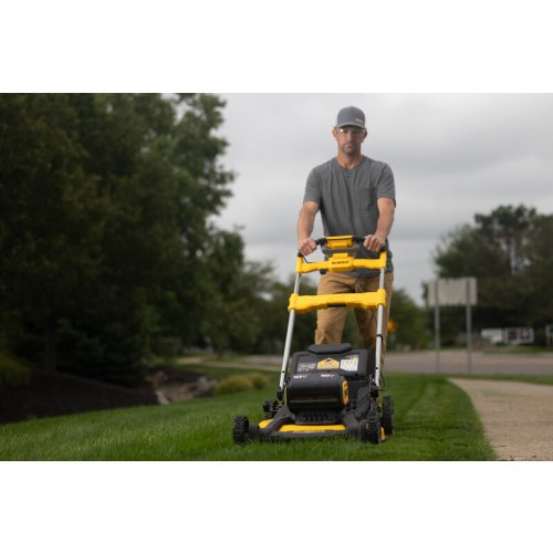 Aku sekačka s pojezdem 2x18V 2x8,0Ah DeWALT DCMWSP156W2 Náhled