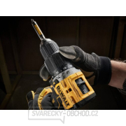 Aku bezuhlíková vrtačka s příklepem XR Li-Ion 18V/2x5,0Ah k výročí 100 let DeWALT DCD100YP2T náhled