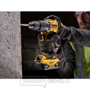 Aku bezuhlíková vrtačka s příklepem XR Li-Ion 18V/2x5,0Ah k výročí 100 let DeWALT DCD100YP2T náhled