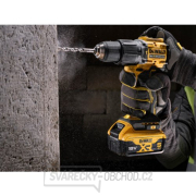 Aku bezuhlíková vrtačka s příklepem XR Li-Ion 18V/2x5,0Ah k výročí 100 let DeWALT DCD100YP2T náhled