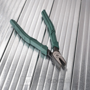 Japonské elektrikářské kombinované kleště ENGINEER Nejisaurus SE Japonské elektrikářské kombinované kleště ENGINEER Nejisaurus SE náhled