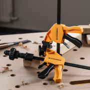 Svislá upínka - šroubovací svorka STRONGBOLD StrongClamp - 25 cm Svislá upínka - šroubovací svorka STRONGBOLD StrongClamp - 25 cm náhled