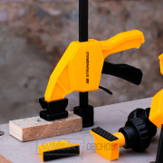 Svislá upínka - šroubovací svorka STRONGBOLD StrongClamp - 25 cm Svislá upínka - šroubovací svorka STRONGBOLD StrongClamp - 25 cm náhled