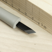 Japonské řezbářské mini-dláto MARUICHI s šikmou čepelí - 7,5 mm náhled