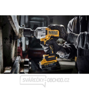 AKU rázový utahovák s velkým momentem DeWALT DCF961H2G 18V, 2x5Ah, nabíječka, PUR AKU rázový utahovák s velkým momentem DeWALT DCF961H2G 18V, 2x5Ah, nabíječka, PUR náhled