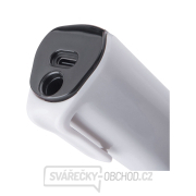 Pero tavné lepící aku, USB nabíjení náhled