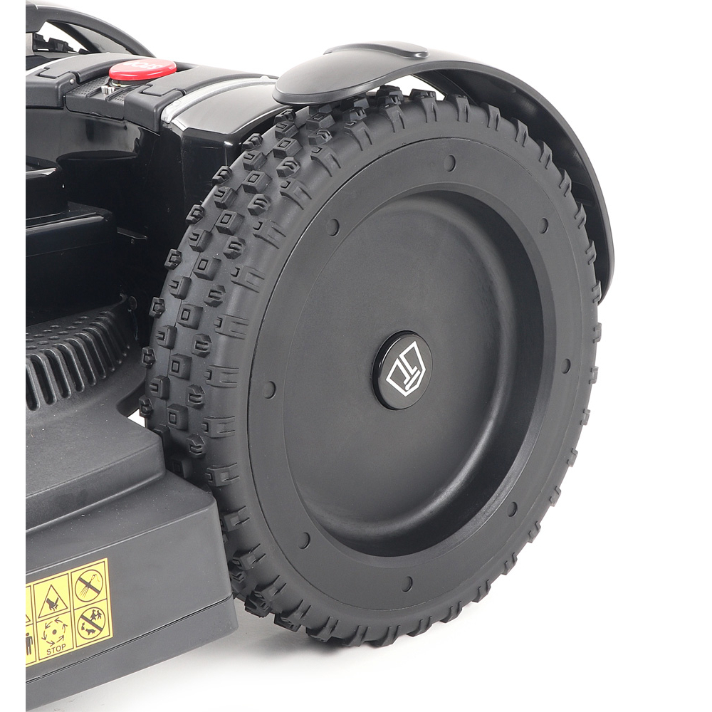 Robotická sekačka TECHline NEXTTECH LX6 4WD Náhled