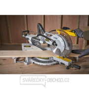 Pokosová pila 254 mm 1800 W s pojezdem Stanley SM1800 náhled