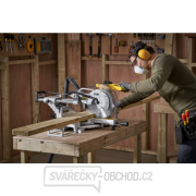 Pokosová pila 254 mm 1800 W s pojezdem Stanley SM1800 náhled