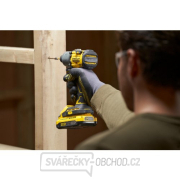 Aku bezuhlíkový rázový utahovák V20 18V 2x2,0Ah Stanley FatMax SFMCF830D2K náhled