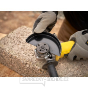 Úhlová bruska 600 W Fatmax Stanley FMEG615 náhled