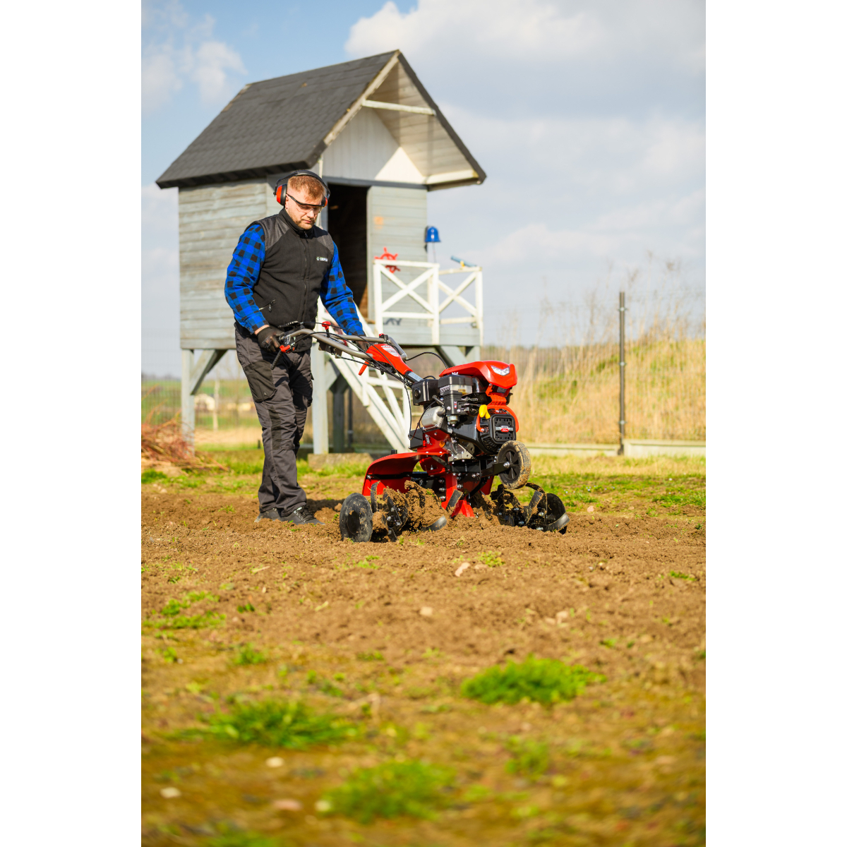 Hahn & Sohn Loncin L103 – výkonný kultivátor s motorem LC175F-2 a pracovním záběrem 103 cm Náhled