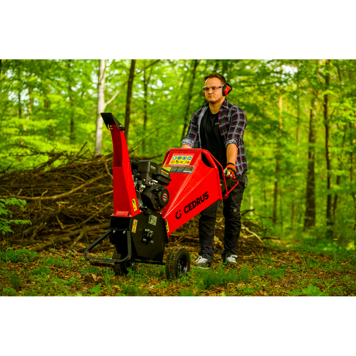 Benzínový drtič větví Hahn & Sohn Cedrus RB02 Náhled