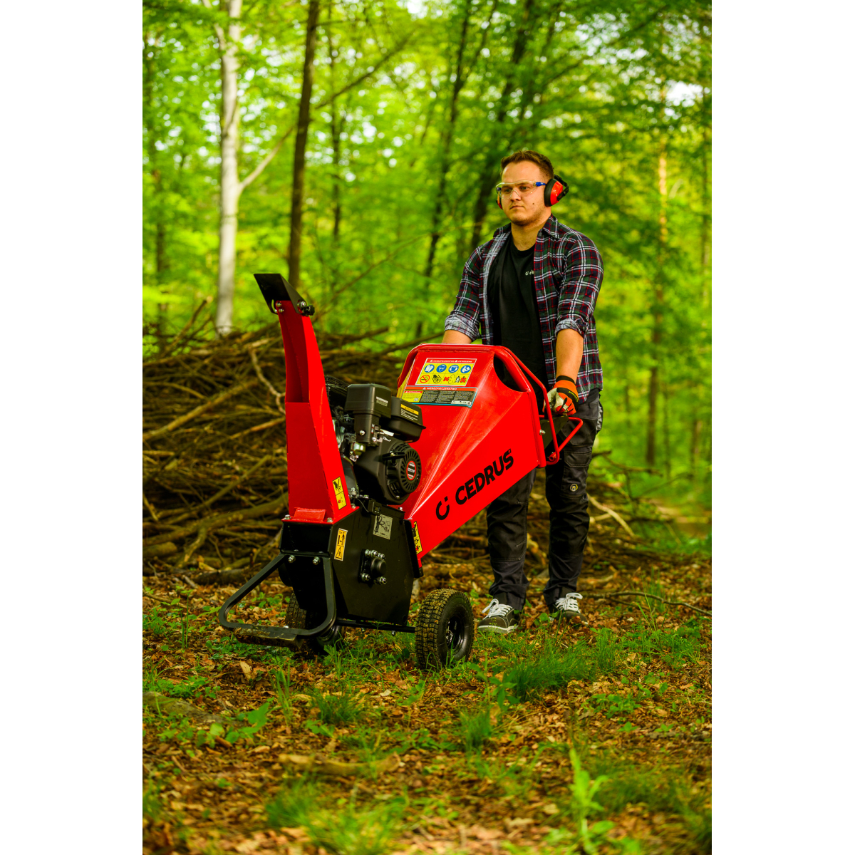 Benzínový drtič větví Hahn & Sohn Cedrus RB02 Náhled