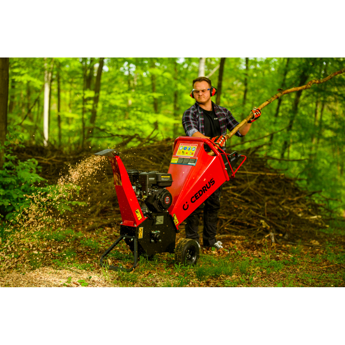 Benzínový drtič větví Hahn & Sohn Cedrus RB02 Náhled