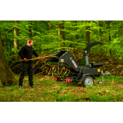 Hahn & Sohn Cedrus R13 – profesionální přívěsný drtič větví s benzínovým motorem Loncin 18 kW náhled
