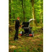 Hahn & Sohn Cedrus R13 – profesionální přívěsný drtič větví s benzínovým motorem Loncin 18 kW náhled