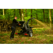 Hahn & Sohn Cedrus R13 – profesionální přívěsný drtič větví s benzínovým motorem Loncin 18 kW náhled