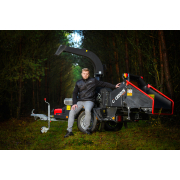 Hahn & Sohn Cedrus RBD16 – profesionální bubnový drtič větví s hydraulickým podavačem a přívěsem kategorie B náhled