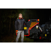 Hahn & Sohn Cedrus RBD16 – profesionální bubnový drtič větví s hydraulickým podavačem a přívěsem kategorie B náhled