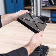 Scheppach TBM 250 Vario stojanová vrtačka s křížovým laserem Náhled