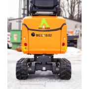 Minibagr Baugarden BG1210.02 Kubota, lžíce 400mm, přidržovací palec Náhled