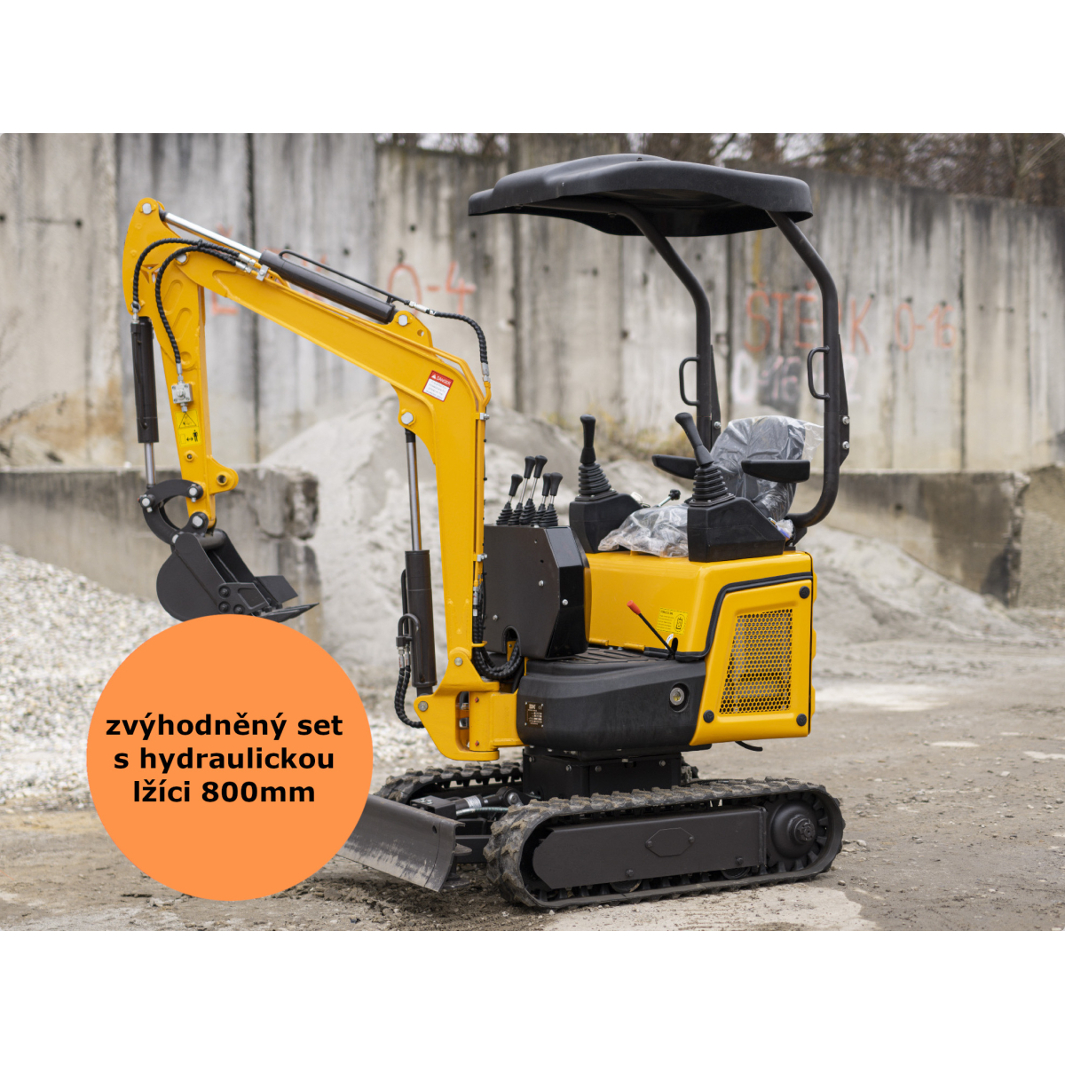 Minibagr Baugarden BG1300.12 zvýhodněný set s hydraulickou lžíci 800mm 8001BG130012KUSET02