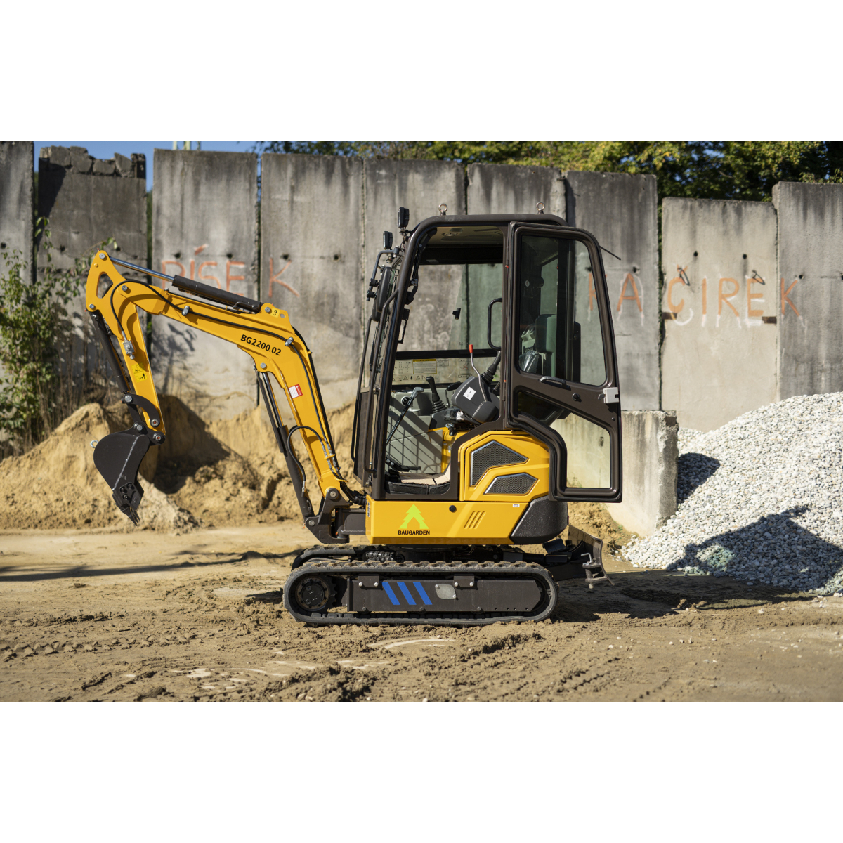 Minibagr Baugarden BG2200.02 Kubota lžíce 400mm 8001BG220002KU