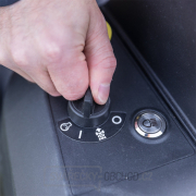 Scheppach TMR 452-98H-SD travní traktor 98 cm s bočním výhozem a hydrostatickou převodovkou Náhled