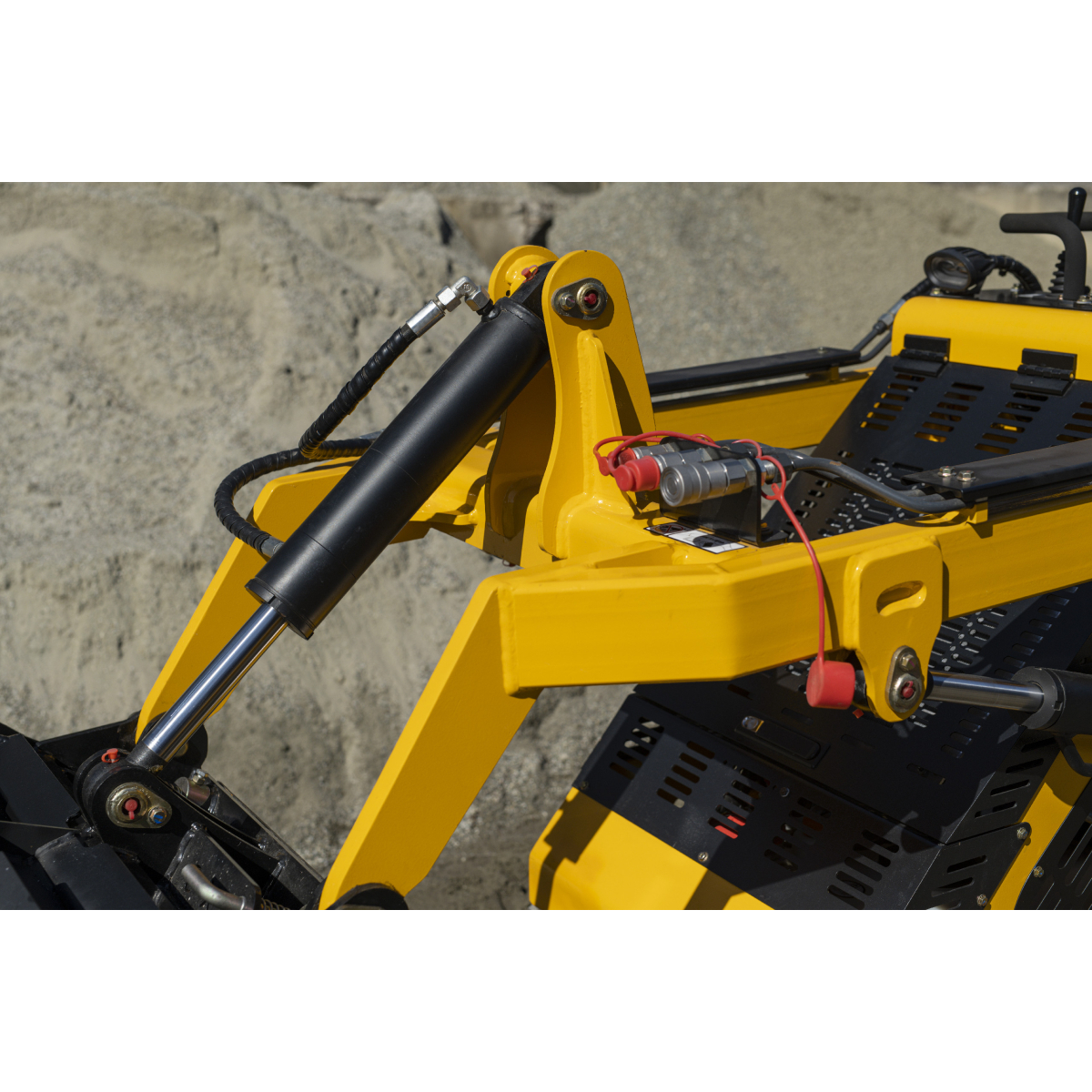 Mininakladač pásový BAUGARDEN 323T Briggs&Stratton lžíce 850mm Náhled