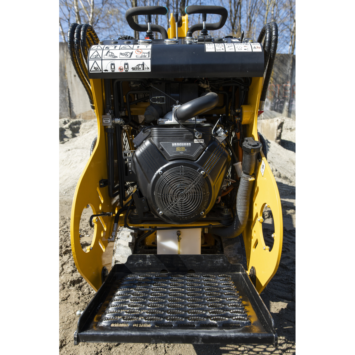 Mininakladač pásový BAUGARDEN 323T Briggs&Stratton lžíce 850mm Náhled