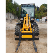 Kolový nakládač BAUGARDEN BGKN12CAB + lžíce 1480mm + hydroupínák náhled